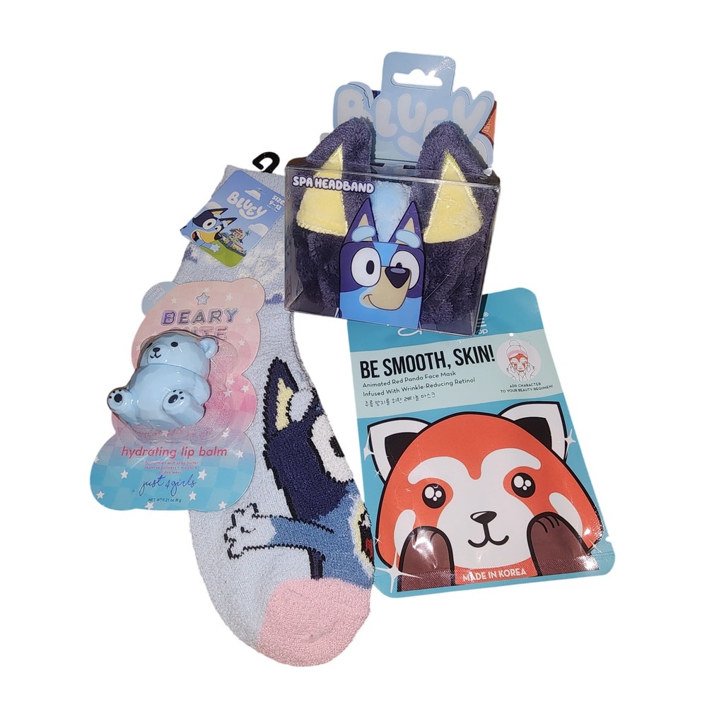 Bluey Spa Pamper URSELF Set Headband Fuzzy Socks Lip Balm & Red Panda Face Mask